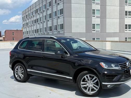 Black 2017 Volkswagen Touareg V6 Wolfsburg Edition