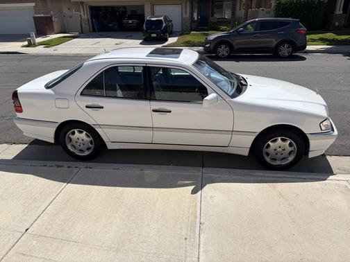 White 2000 Mercedes-Benz C-Class C230 Kompressor
