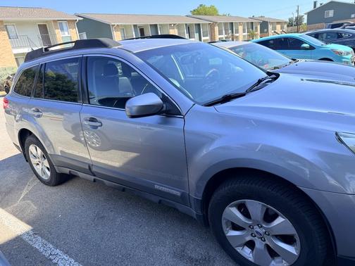 Silver 2011 Subaru Outback 3.6 R Limited