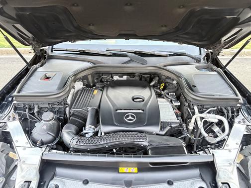 2017 Mercedes-Benz GLC 300 4MATIC