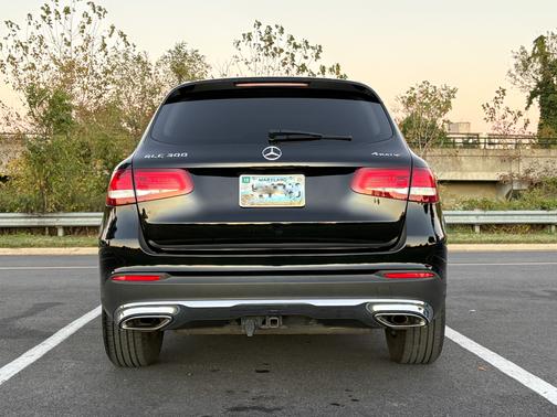 2017 Mercedes-Benz GLC 300 4MATIC