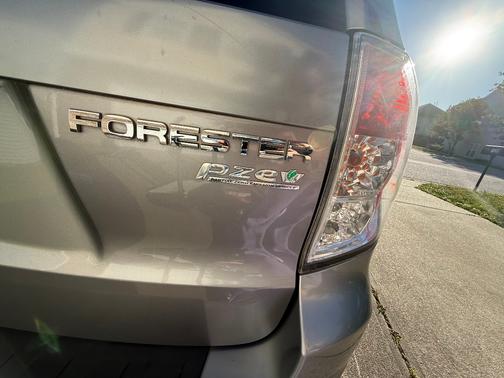 Silver 2011 Subaru Forester 2.5 X Premium