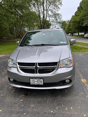 Gray 2020 Dodge Grand Caravan SXT