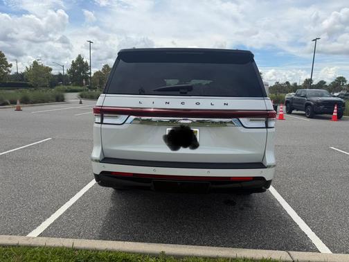 White 2022 Lincoln Navigator L Black Label