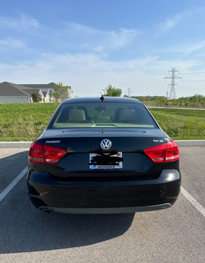 2013 Volkswagen Passat 2.0 TDI SE w/ Sunroof