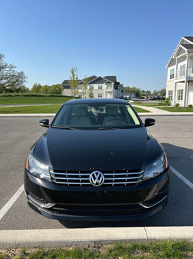 2013 Volkswagen Passat 2.0 TDI SE w/ Sunroof