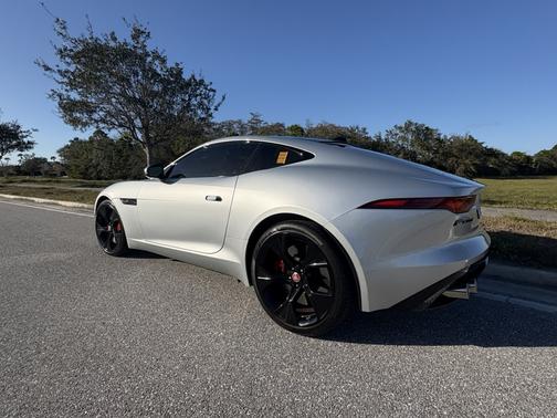 2022 Jaguar F-TYPE P450