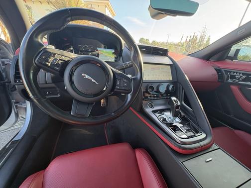 2022 Jaguar F-TYPE P450