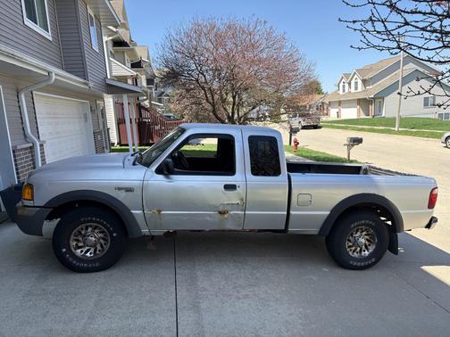 Silver 2003 Ford Ranger XLT SuperCab