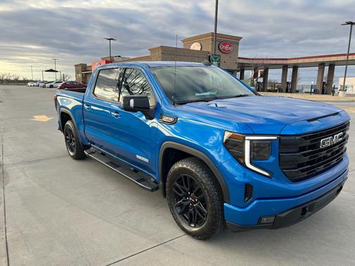 2024 GMC Sierra 1500 Elevation