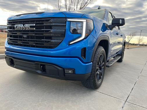 2024 GMC Sierra 1500 Elevation