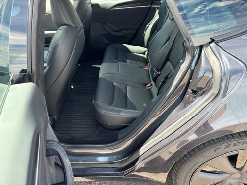 2024 Tesla Model S Plaid