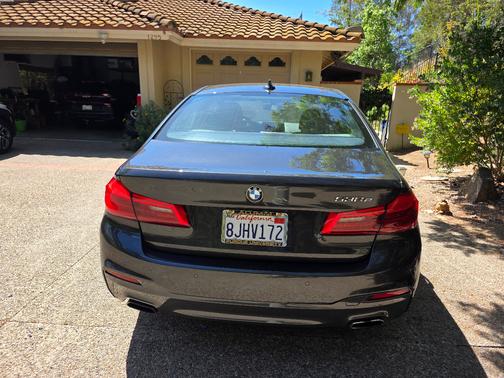 Black 2018 BMW 530e iPerformance