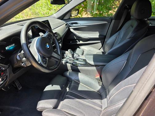 Black 2018 BMW 530e iPerformance