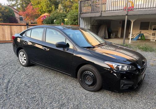 Black 2018 Subaru Impreza 2.0i