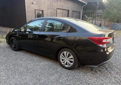 Black 2018 Subaru Impreza 2.0i