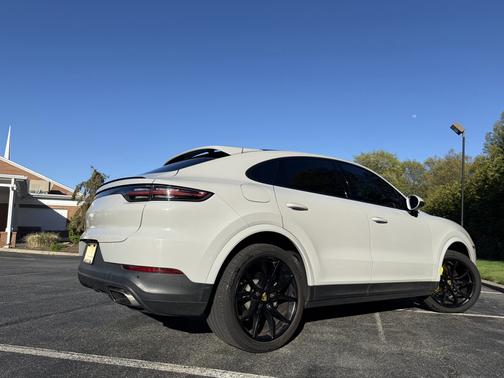 Gray 2020 Porsche Cayenne Cayenne