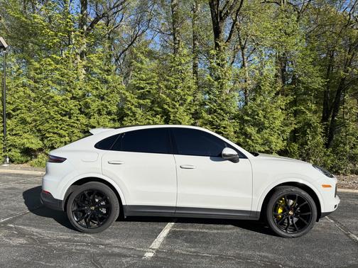 Gray 2020 Porsche Cayenne Cayenne