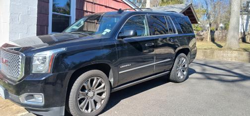 Black 2016 GMC Yukon Denali