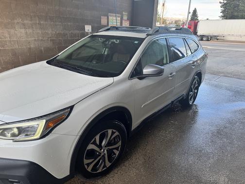 2020 Subaru Outback Touring XT