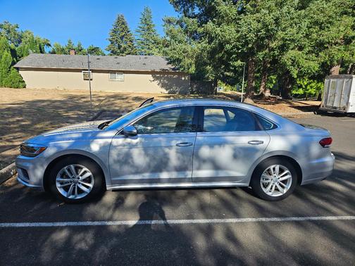 Silver 2020 Volkswagen Passat 2.0T SE