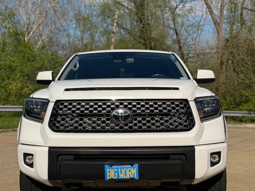 White 2020 Toyota Tundra SR5