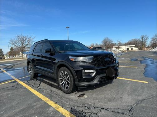 Black 2020 Ford Explorer ST
