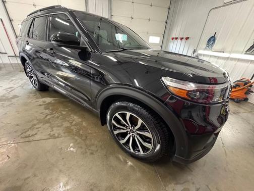 Black 2020 Ford Explorer ST