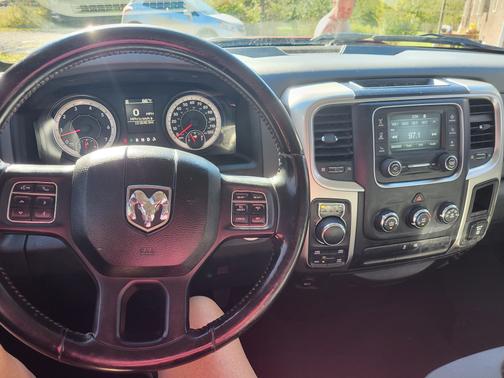 2016 RAM 1500 Big Horn