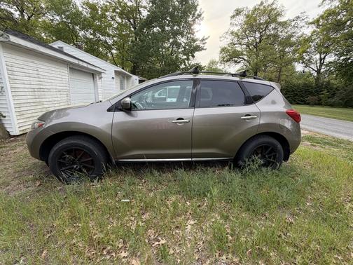 Gold 2009 Nissan Murano S