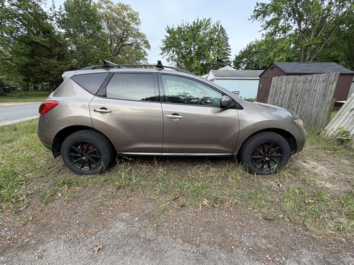 Gold 2009 Nissan Murano S