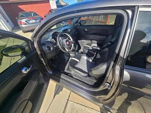 2018 FIAT 500e Battery Electric