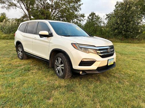 White 2016 Honda Pilot EX-L