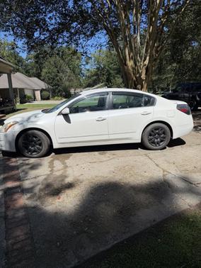White 2011 Nissan Altima 2.5 S