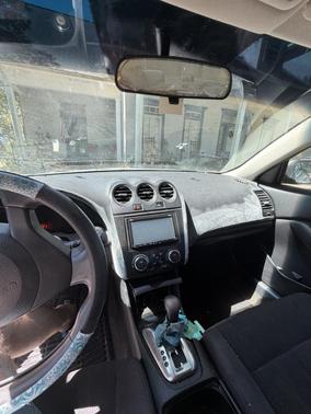 White 2011 Nissan Altima 2.5 S
