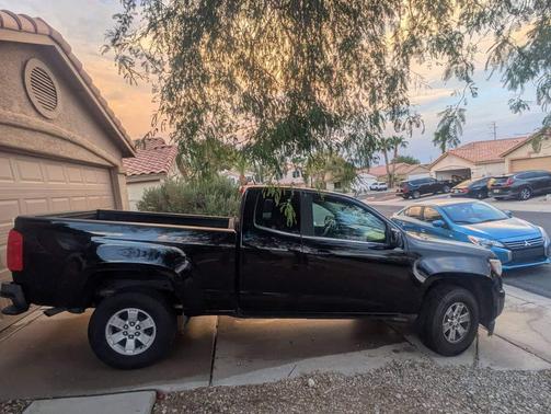 Black 2016 Chevrolet Colorado WT