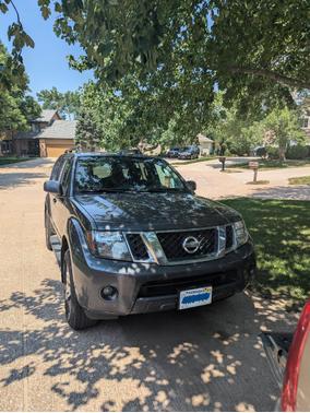 Gray 2011 Nissan Pathfinder Silver