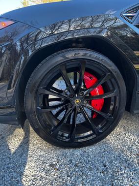 2022 Lamborghini Urus Base