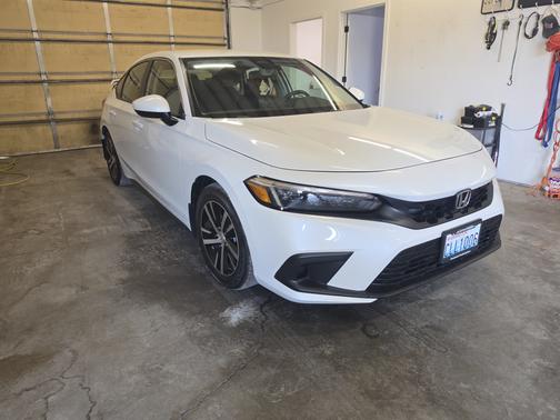 White 2024 Honda Civic LX