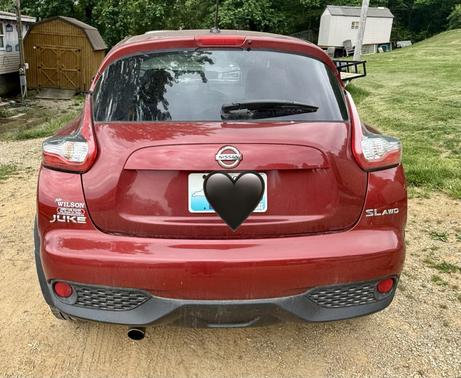 Red 2016 Nissan Juke SL