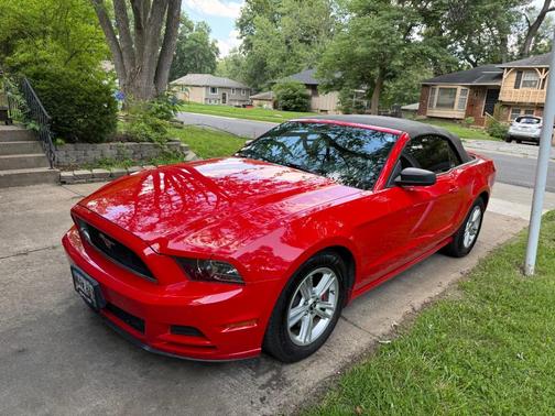 Red 2014 Ford Mustang V6