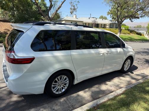 2015 Toyota Sienna XLE Premium