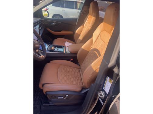 Photo 2 of 6 of 2022 Audi RS Q8 4.0T