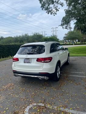 White 2017 Mercedes-Benz GLC 300 Base