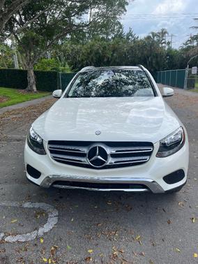 White 2017 Mercedes-Benz GLC 300 Base