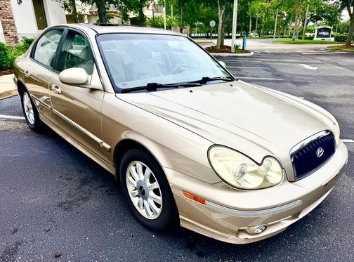 Gold 2005 Hyundai SONATA GLS