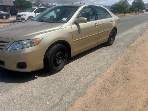 Gold 2011 Toyota Camry LE