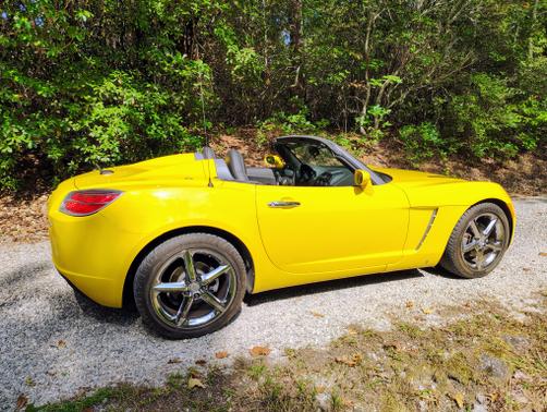 2007 Saturn Sky Red Line