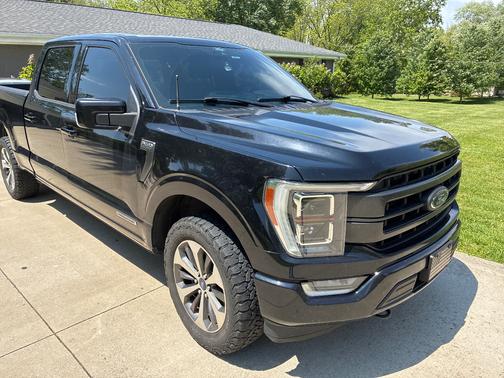Black 2021 Ford F-150 Lariat