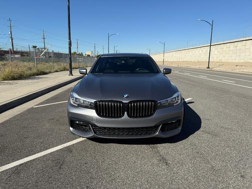 2018 BMW 740 i